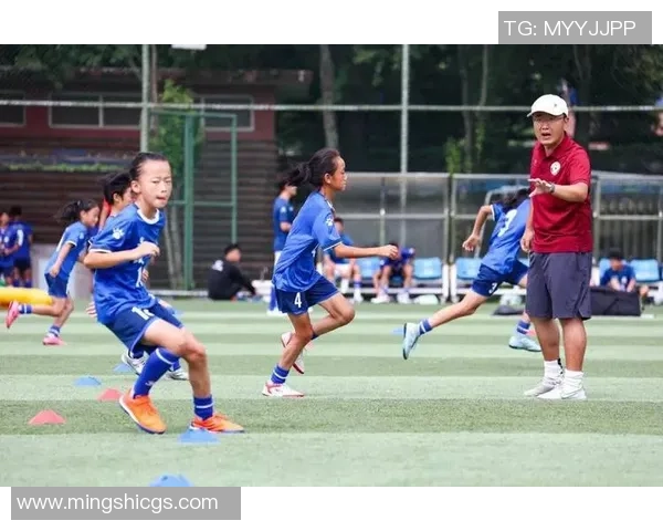 成都足球队选拔赛战术分析与表现评估全面解读 成都足球队选拔赛战术分析与表现评估全面解读