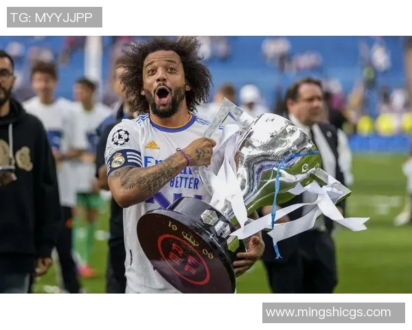 日本足球明星奇葩排名揭晓谁能成为最具个性的球场传奇 日本足球明星奇葩排名揭晓谁能成为最具个性的球场传奇