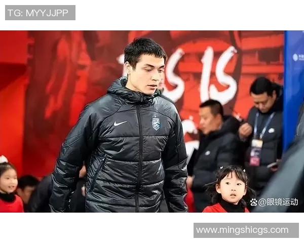 新疆足球明星的崛起与荣耀展现了中国足球的新希望与未来 新疆足球明星的崛起与荣耀展现了中国足球的新希望与未来