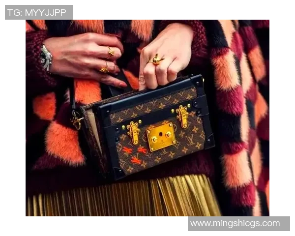 时尚与运动的完美结合足球明星大挎包LV引领潮流新风尚 时尚与运动的完美结合足球明星大挎包LV引领潮流新风尚